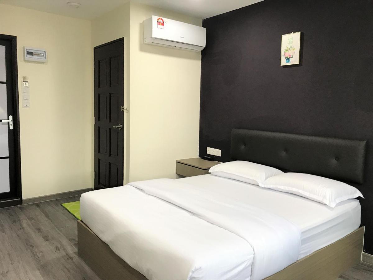 Oyo 90506 Z Stay Inn Hotel Simpang Renggam Exterior photo