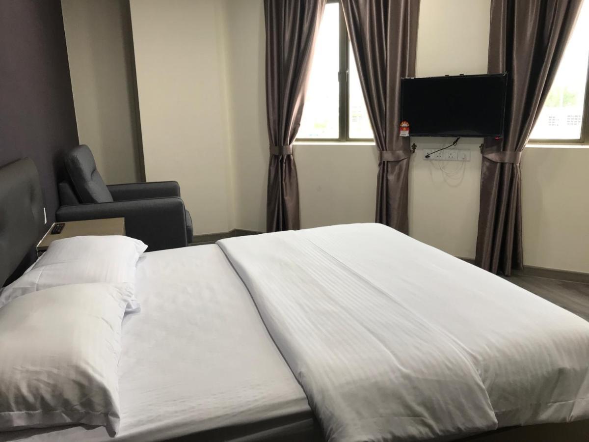 Oyo 90506 Z Stay Inn Hotel Simpang Renggam Exterior photo